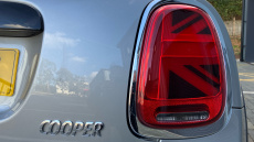 MINI Hatchback 1.5 Cooper Classic Premium 5dr Auto Petrol Hatchback